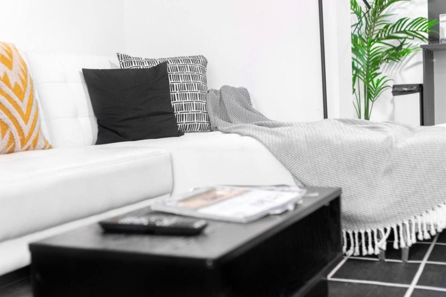 Loft Style Apartment - Near City Centre - Smart Tv- Wifi - Parking - Top Rated - 3Nt Birmingham Buitenkant foto